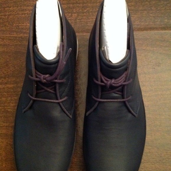 UGG Men's Cali Navy Leather Chukka Boots 12M - New in Box - Picture 2 of 8